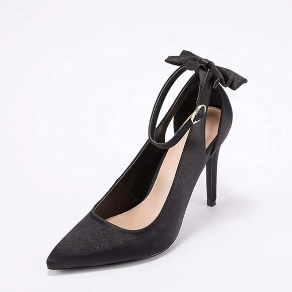 High Heels - Picture 4 of 6